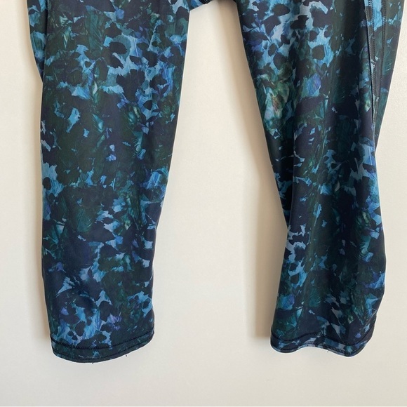 LULULEMON Run: Top Speed Crop Luxtreme Floral Backdrop Blue Black Green Size 4 - Picture 6 of 12